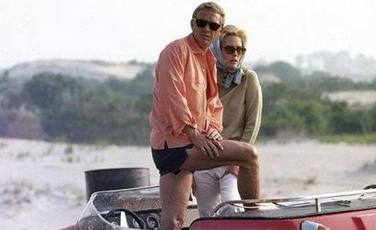 Steve McQueen y Faye Dunaway en el famoso buggy del caso Thomas Crown