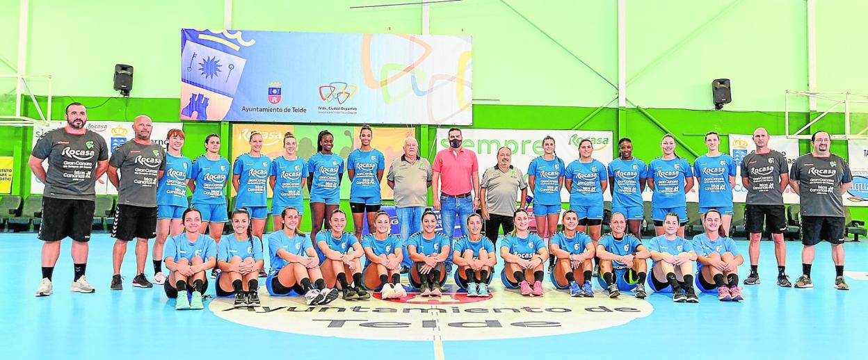 Imagen de la plantilla del Rocasa que encara, desde la semana pasada, la pretemporada del conjunto teldese de cara al próximo curso. 