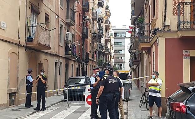Tres muertos y cuatro heridos en un incendio en Barcelona