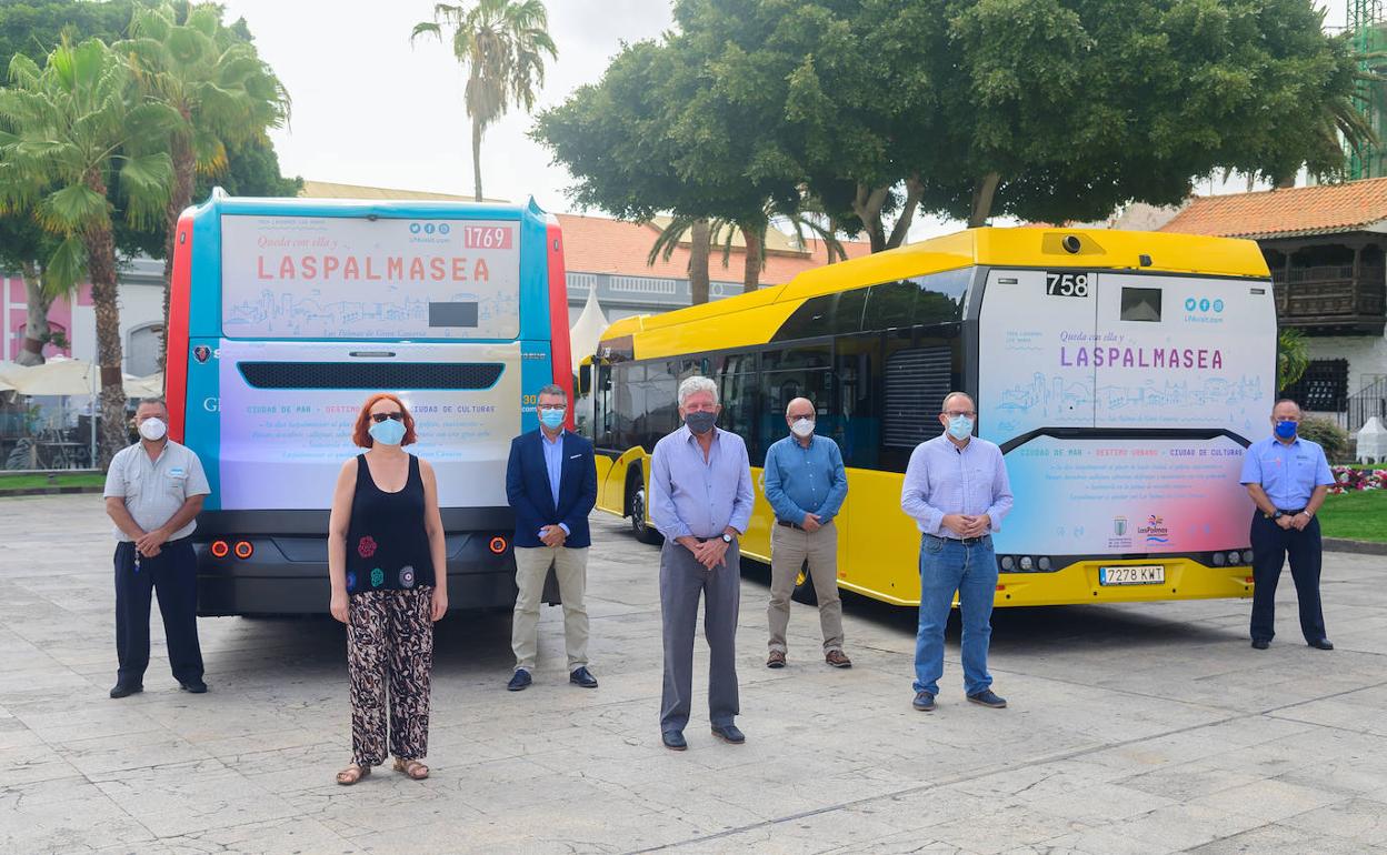 Cuatro guaguas municipales y cuatro guaguas de la compañía Global llevarán la imagen de la campaña. 