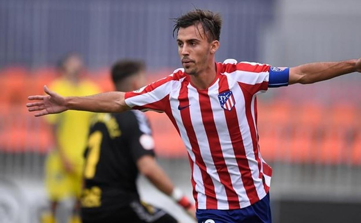 Óscar Clemente, el último fichaje, llegó ayer a Gran Canaria