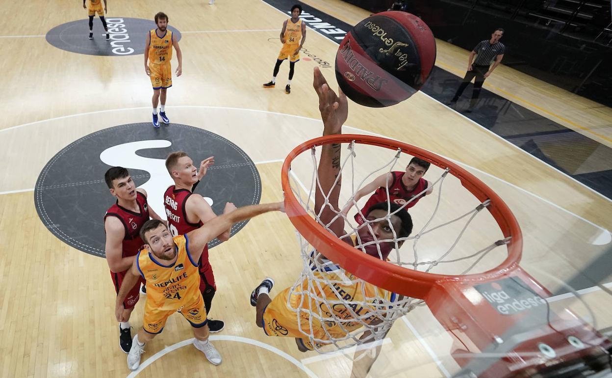 Okoye recupera la sonrisa con Fisac: «Tendré una posición de privilegio para rendir»