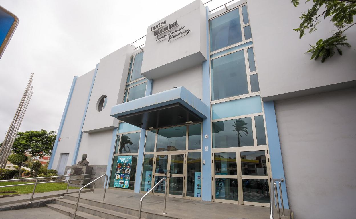 Imagen reciente de la fachada del teatro Juan Ramón Jiménez. 