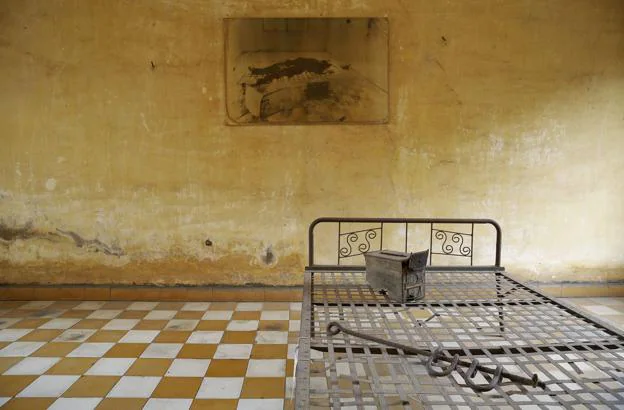 Una de las salas de torturas de Tuol Sleng S-21