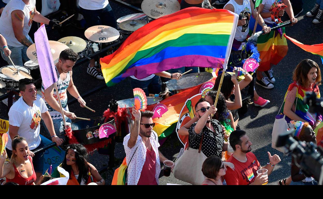Denuncian un ataque de LFTBIfobia a un técnico de Diversas