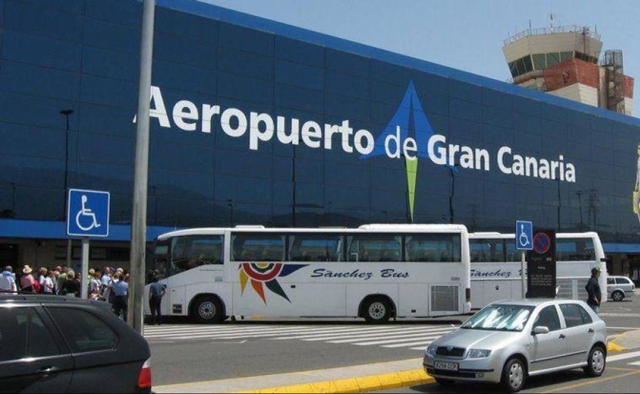 Dos detenidos al intentar viajar con documentación falsa