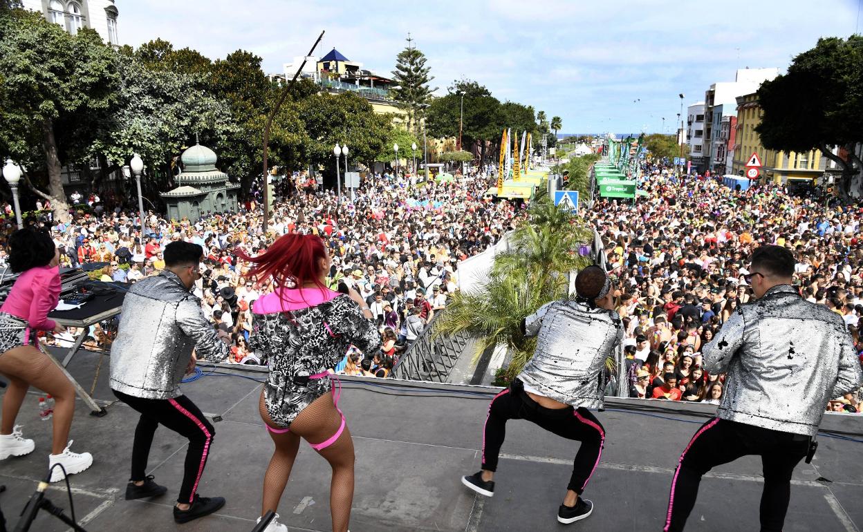 Imagen de archivo de la celebración del carnaval de día en Vegueta. 