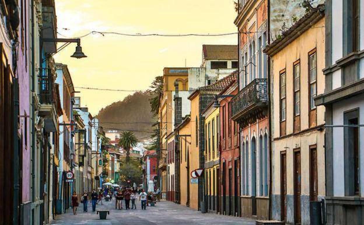 Los robos con violencia se perpetraron en La Laguna (imagen), Tacoronte y Los Realejos. 