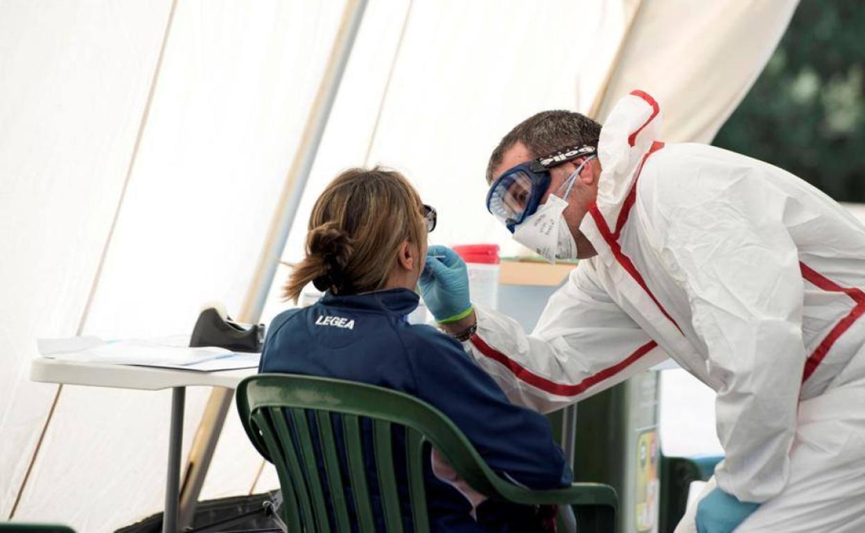 Sanidad reparte 203.000 test antígenos para detectar en 15 minutos la covid