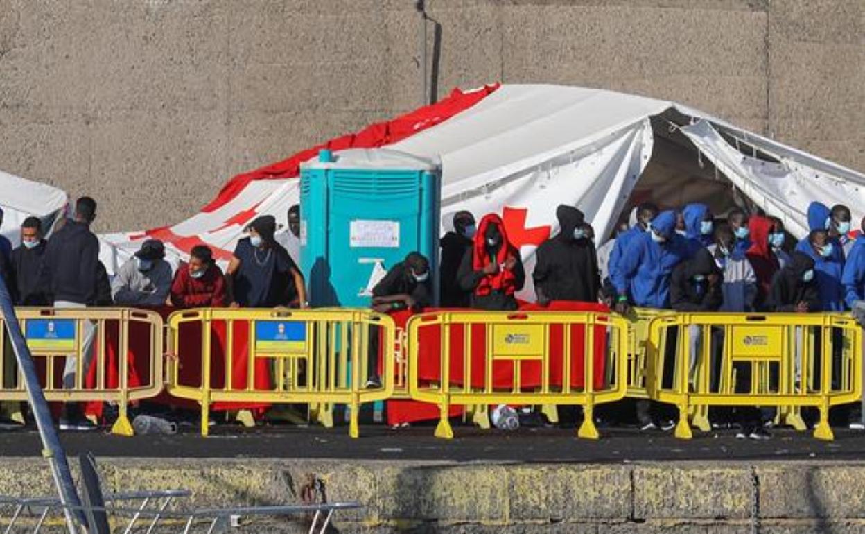 El campamento de Arguineguín ha llegado a contar con más de 1.200 inmigrantes. 