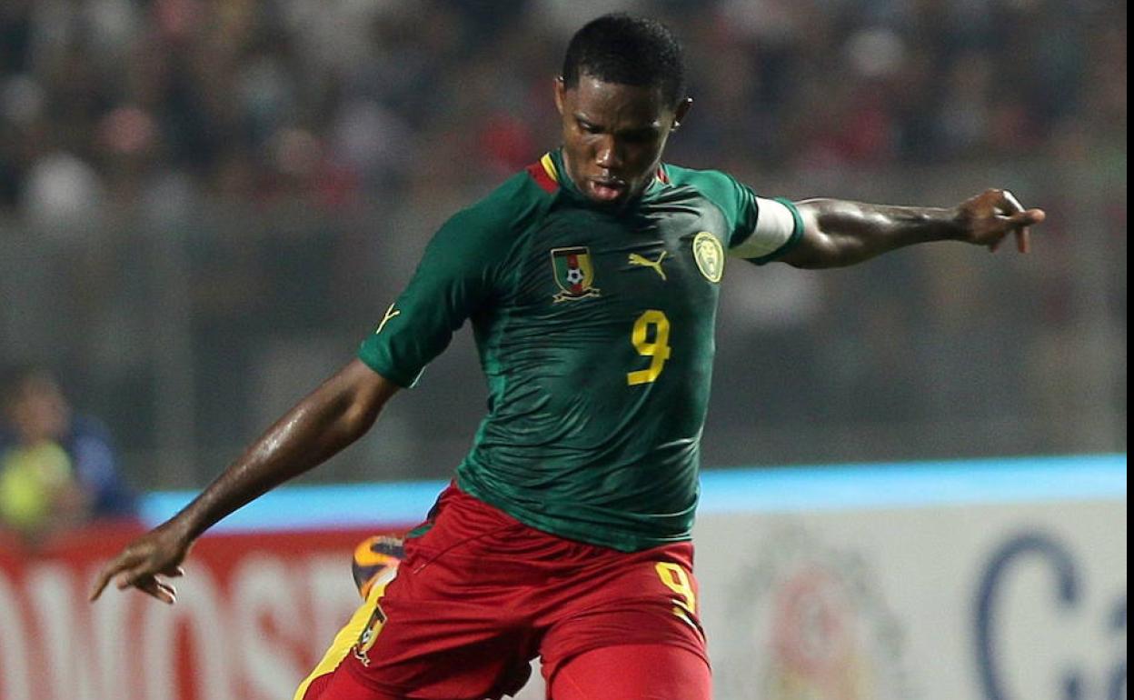 Eto'o sufre un accidente violento de coche en Camerún