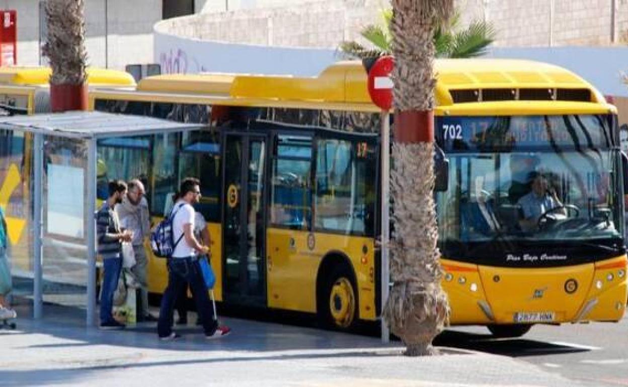 Transporte gratuito para los estudiantes gomeros en la capital grancanaria