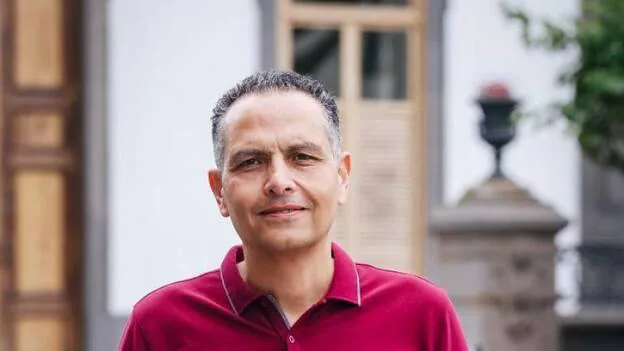 Santiago Gil, escritor y periodista. 