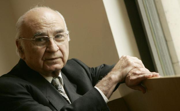 El poeta valenciano Francisco Brines.