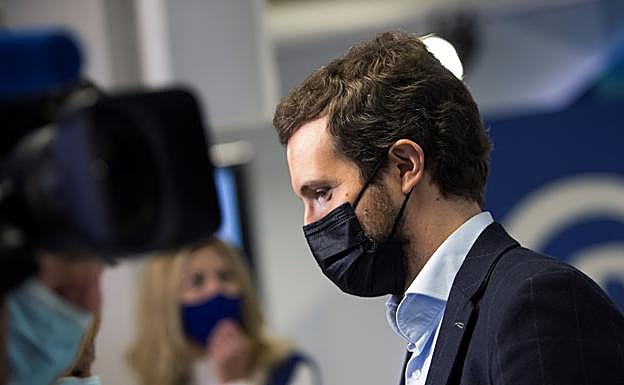 Casado acusa al Gobierno de «oscurecer el sacrificio» de las víctimas de ETA