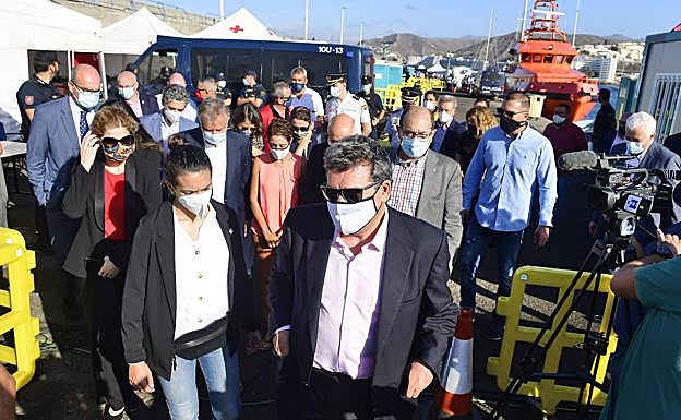 Escrivá el pasado 9 de noviembre visitando el muelle de Arguineguín
