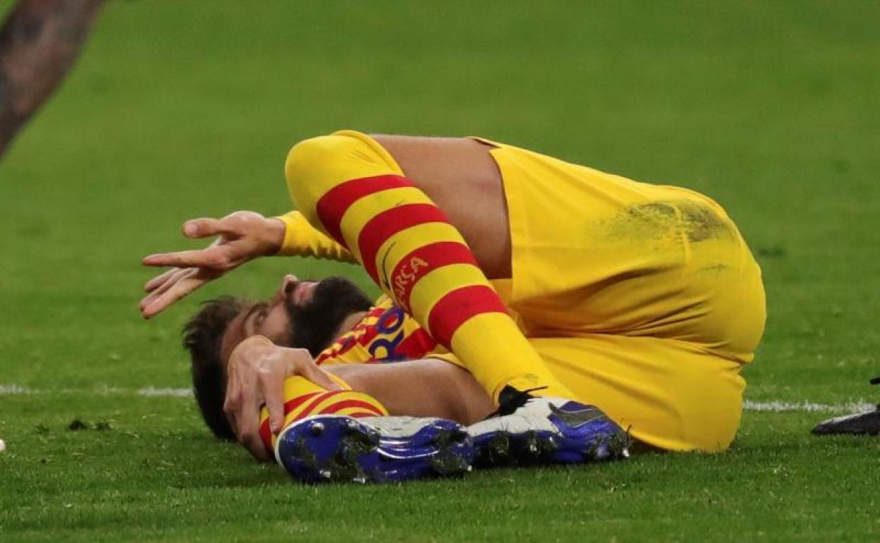 La lesión de Piqué va para largo y añade otro problema al Barça
