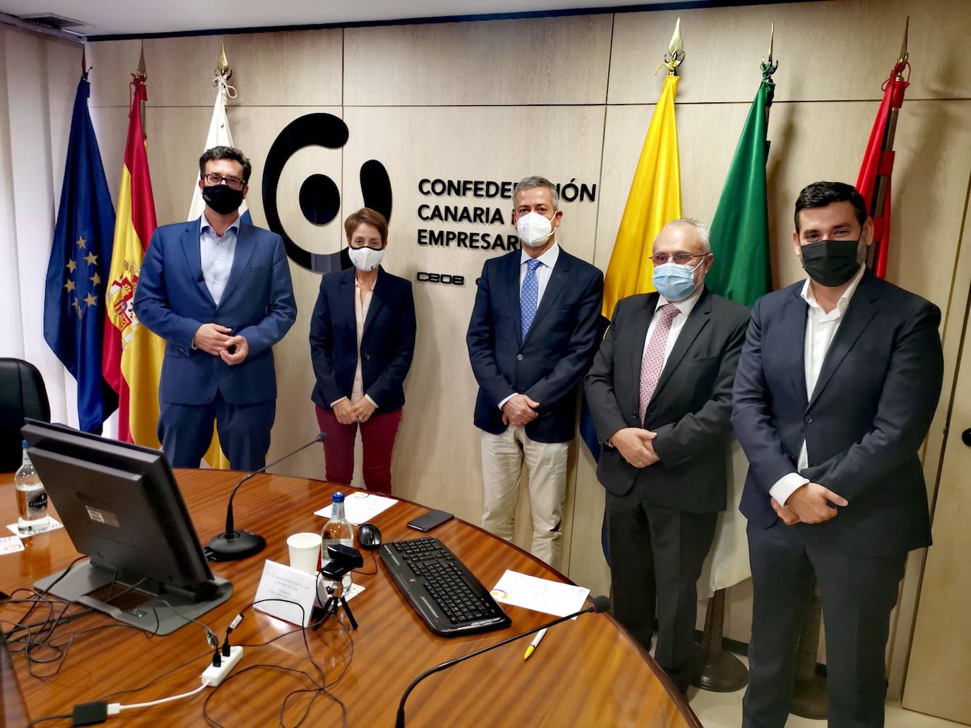 Imagen de la reunión este jueves en Mogán entre la patronal y los dos ayuntamientos del Sur. 