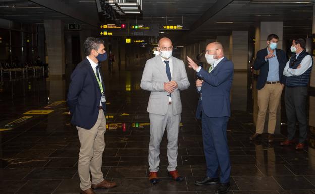 Turismo aprueba el sistema de controles de Sanidad Exterior en el Aeropuerto