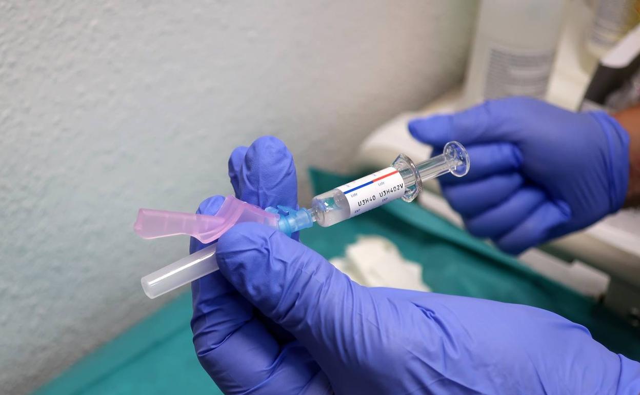 Sanidad avisa a 300.000 canarios que aún no se han vacunado de la gripe