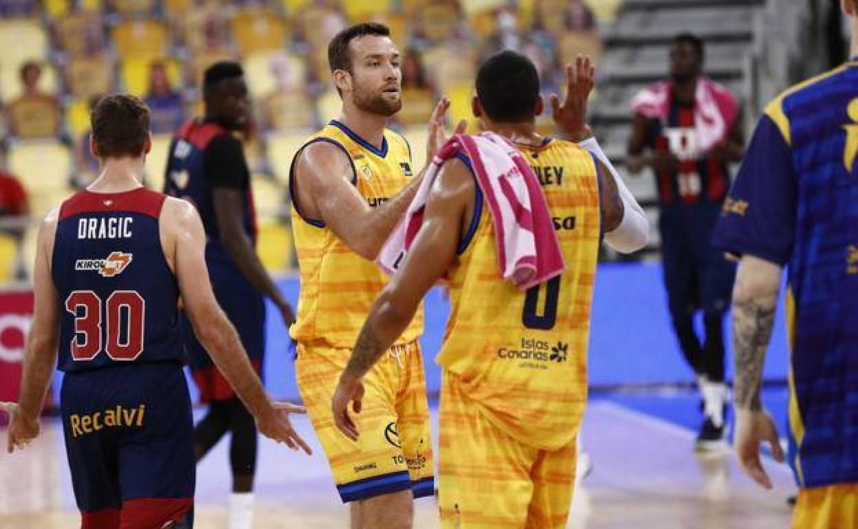 Costello -izquierda- y Wiley 