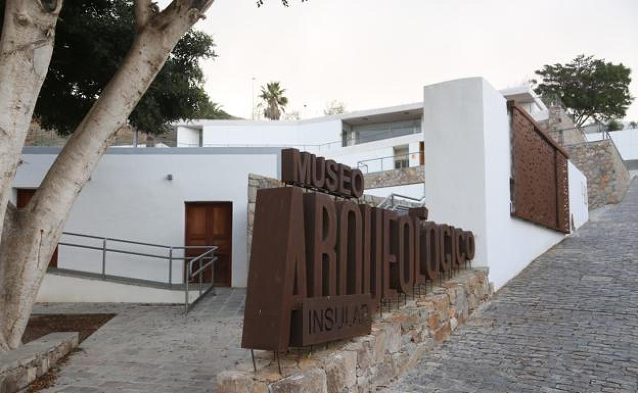 El nuevo centro se localiza detrás del antiguo museo, en plena villa histórica. 