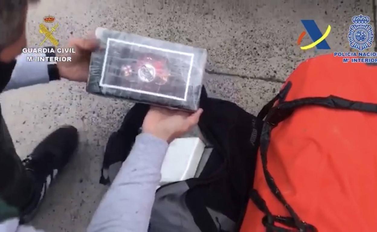 Imagen de la droga incautada. 