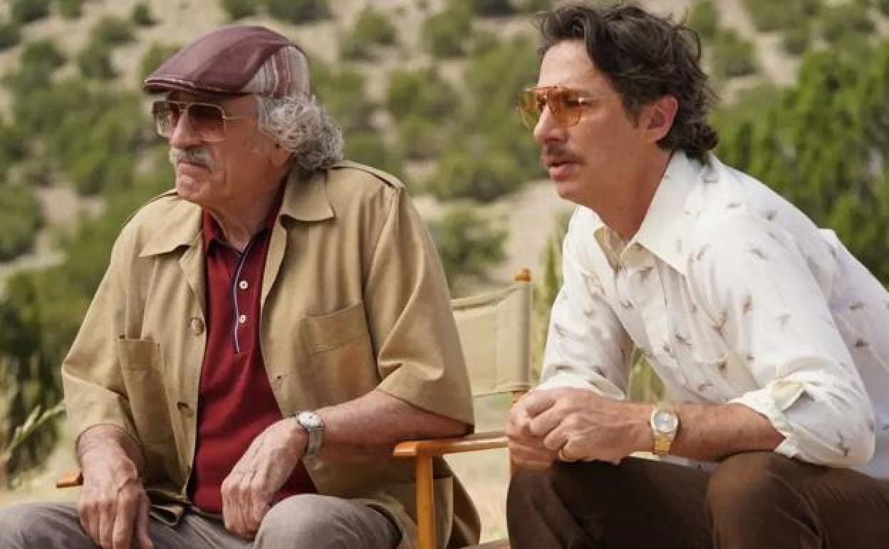 Robert De Niro y Zach Braff, en 'La última gran estafa'. 