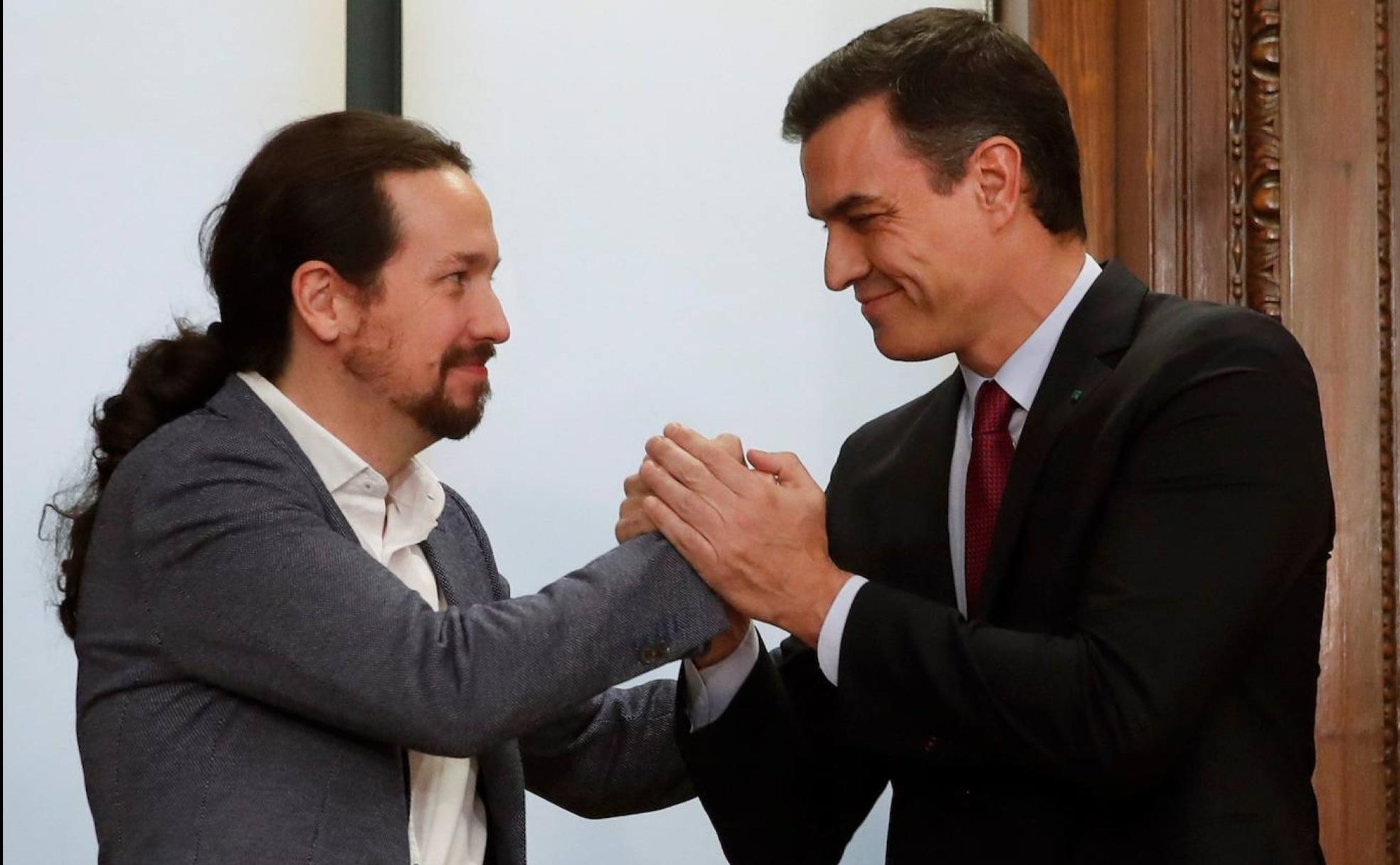 Sánchez e Iglesias sellan su acuerdo para un Gobierno de coalición.