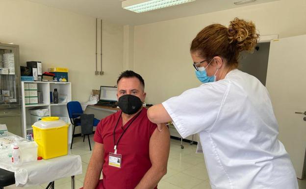 El lunes arranca la vacunación del personal sanitario en primera línea en atención al coronavirus