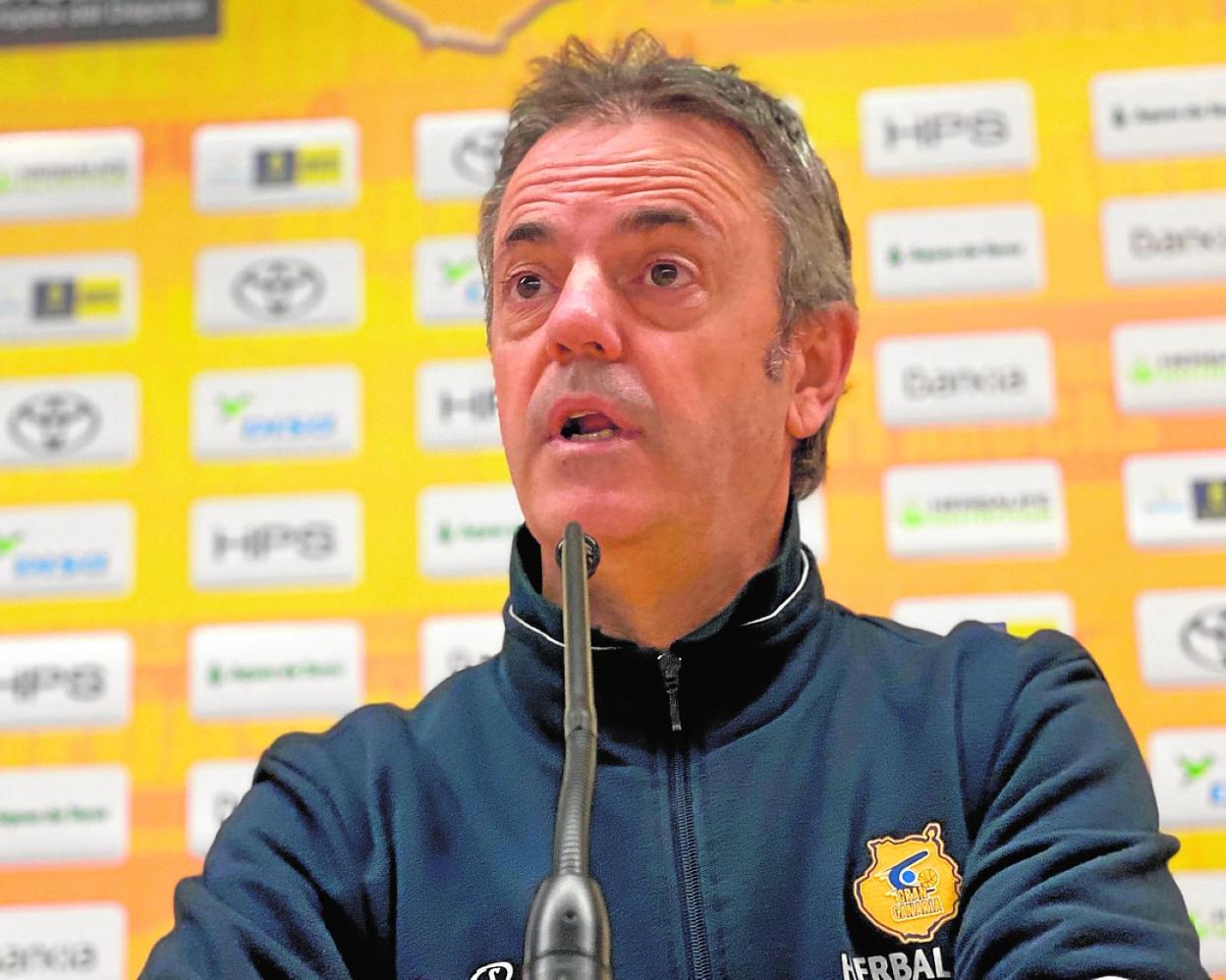 Fisac analizó la actualidad del Herbalife antes de recibir al Joventut Badalona. 