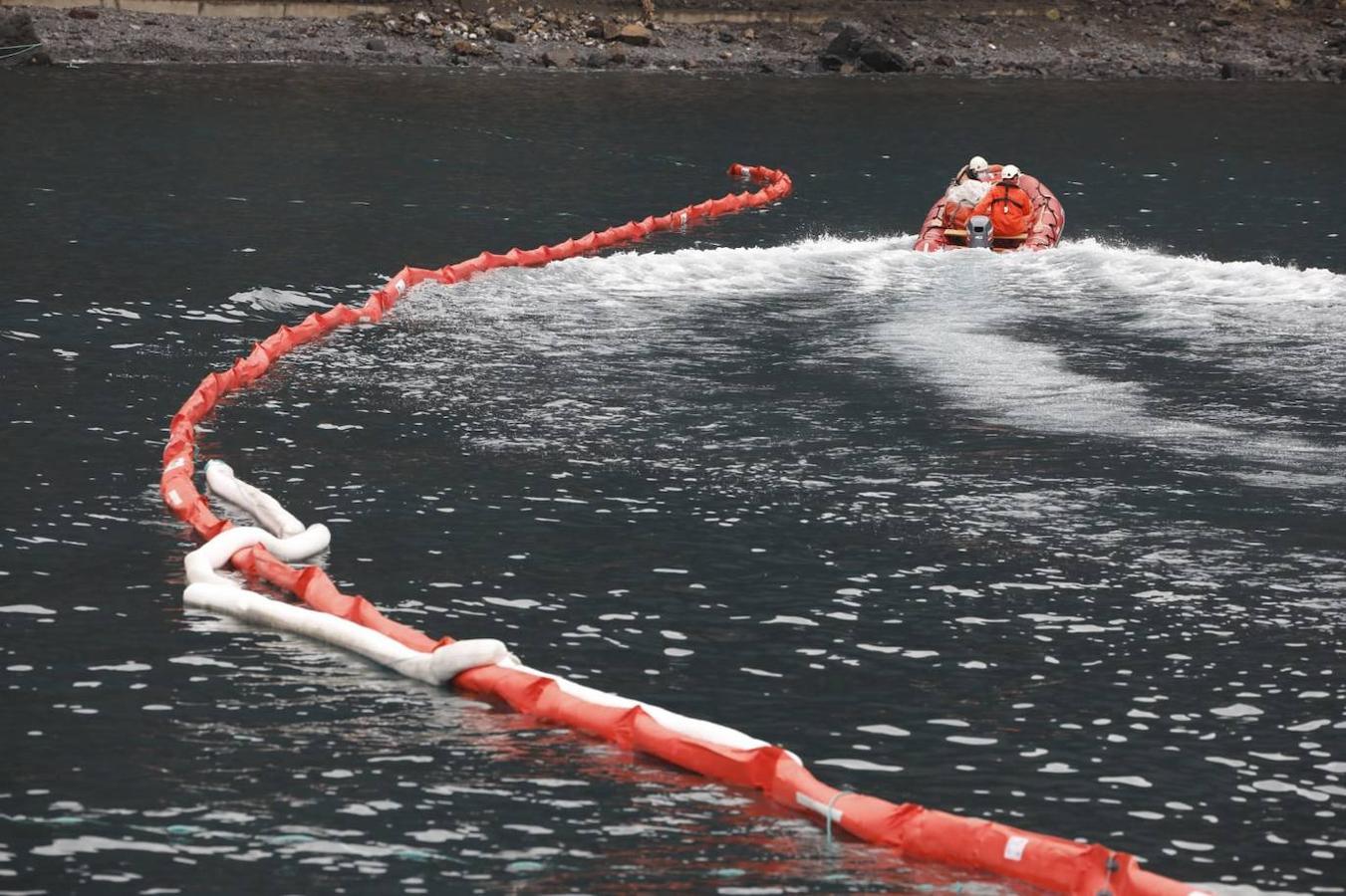 Fotos: Así está el ferri encallado en Agaete