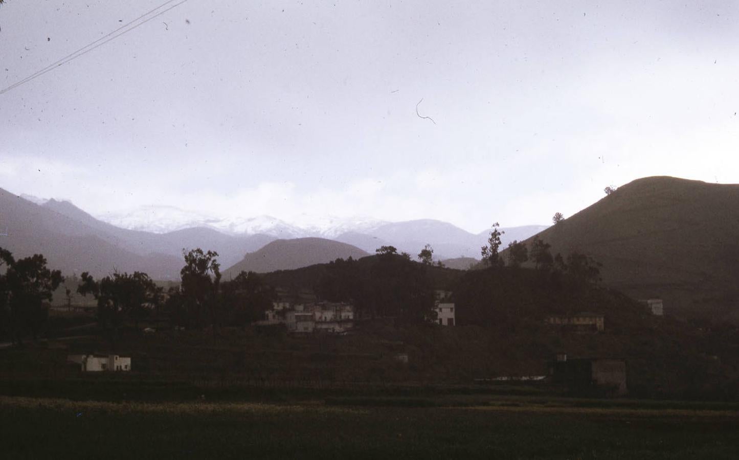 Cumbre nevada vista desde medianía 1971