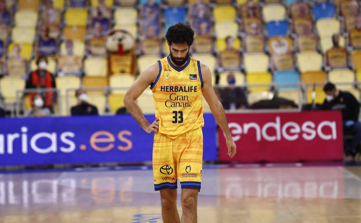 Beirán, cabizbajo tras el encuentro. 