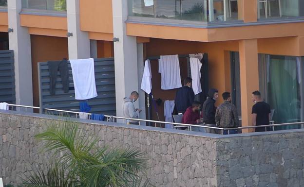 Imagen de los migrantes hospedados en hoteles del sur de Gran Canaria. 