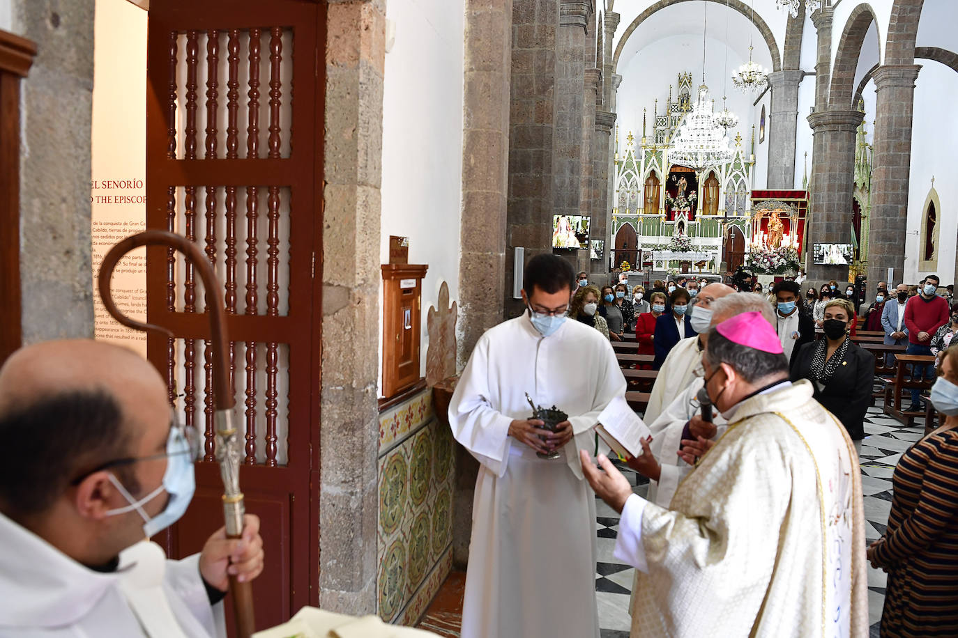 Fotos: El obispo preside el día grande de la Virgen de Candelaria en Ingenio