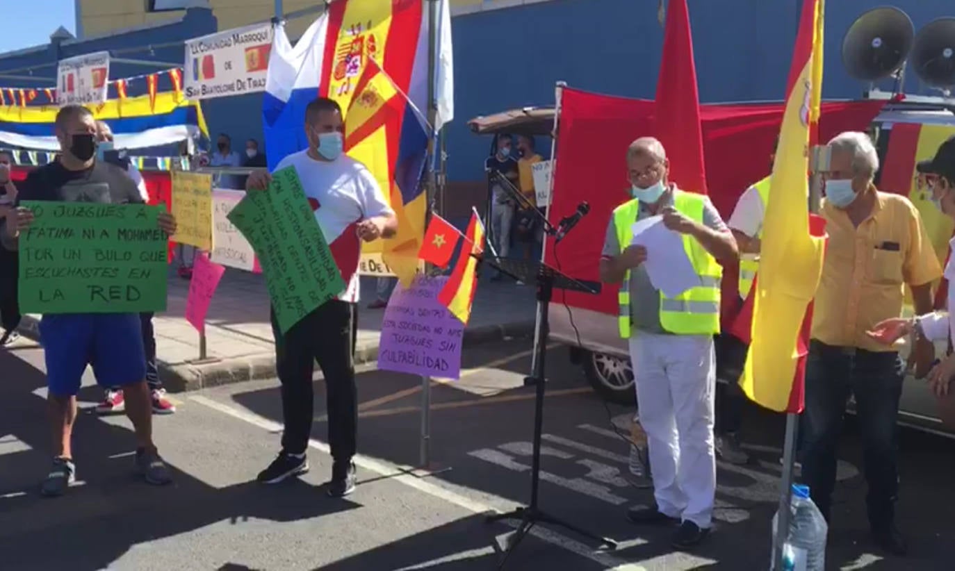 En la imagen, Chicho, en plena lectura de su manifiesto. 