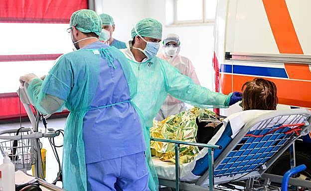 Canarias no contempla derivar pacientes covid a hospitales privados