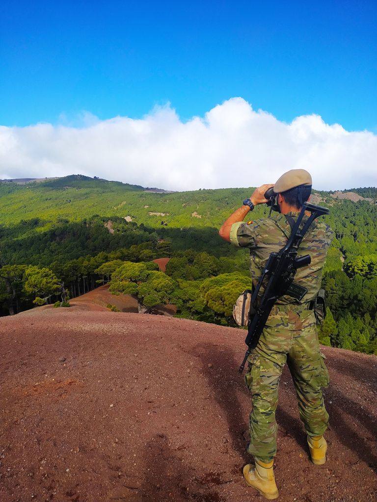 Imagen secundaria 2 - Imágenes de las maniobras militares en las siete islas. 