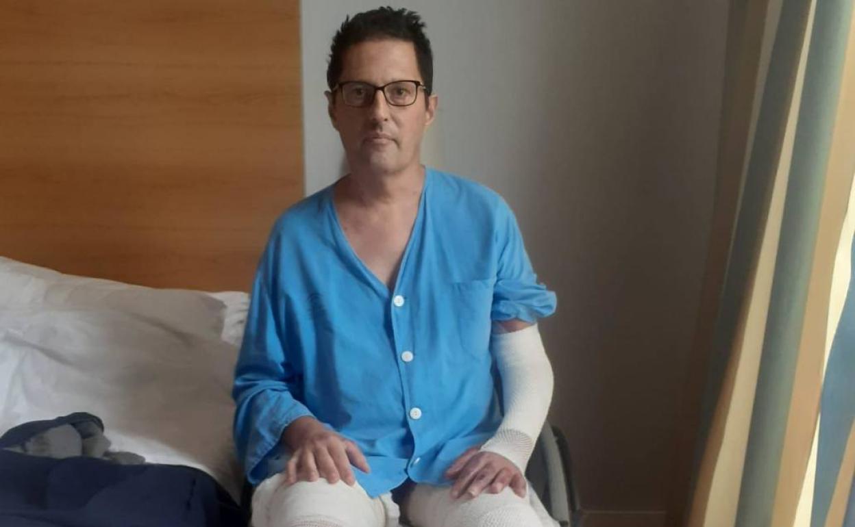 Carmelo Gil, aún lesionado. 