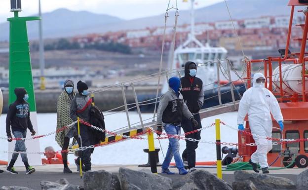 Fuerteventura se suma a las quejas y demanda más espacios para inmigrantes 