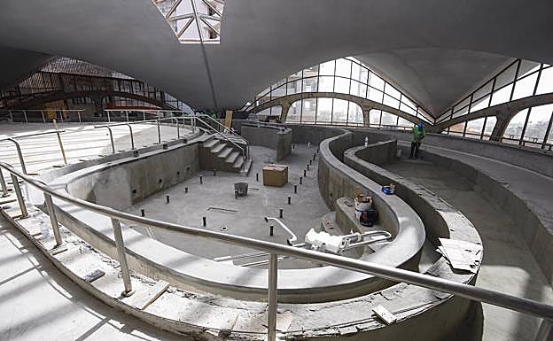 Piscinas de la talasoterapia en obras. 