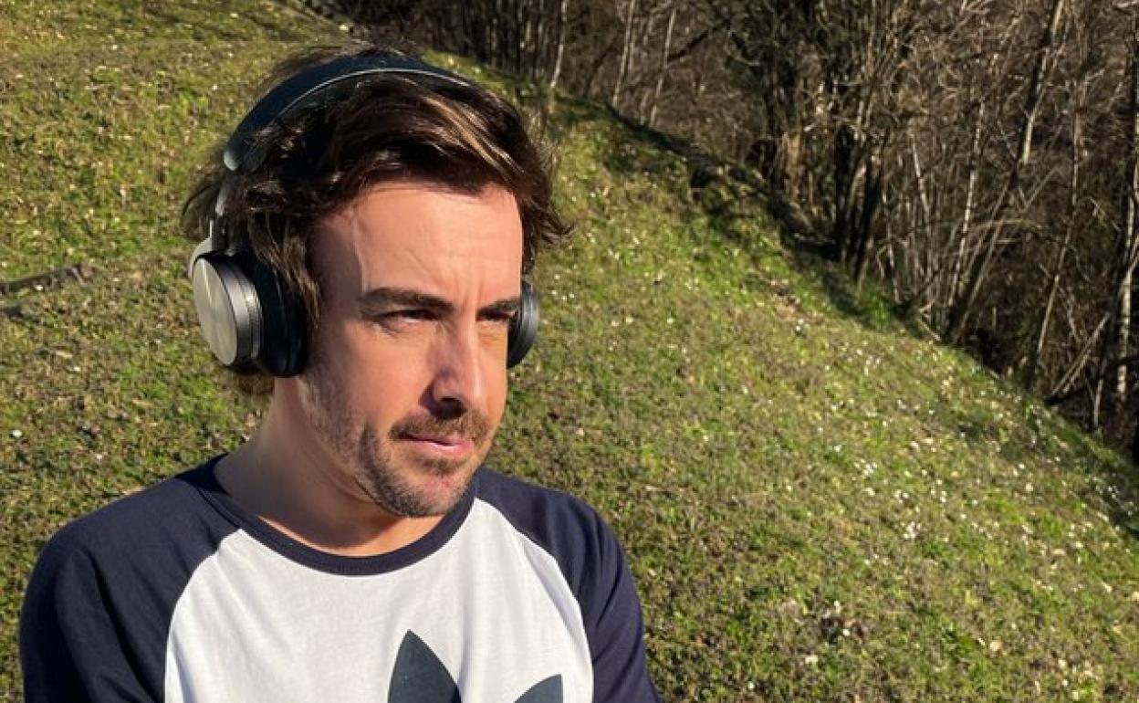 Fernando Alonso muestra su primera imagen tras el accidente
