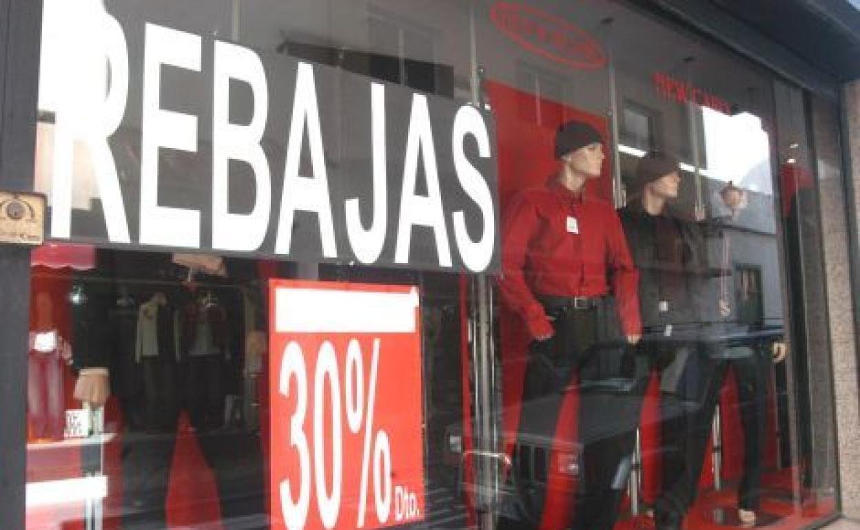 Canarias encabeza la caída de la contratación en rebajas