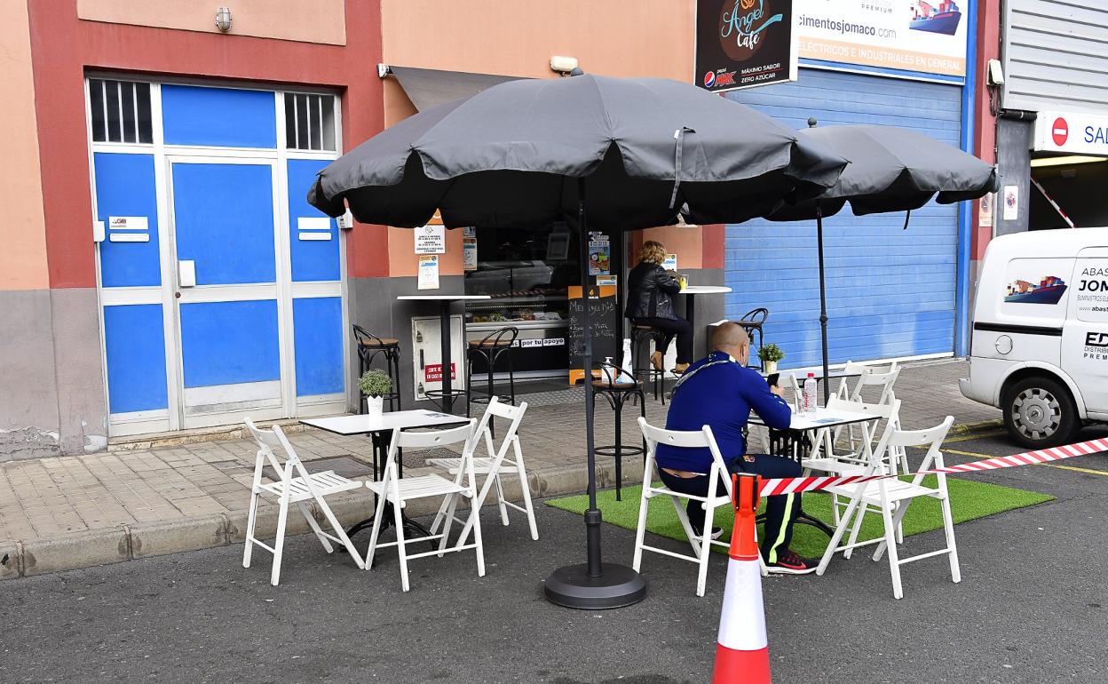 Una de las terrazas temporales instalada en la ciudad en la fase 3. 