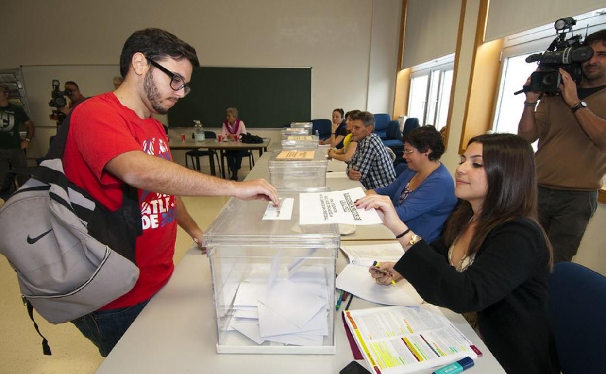 Imagen de archivo de las últimas elecciones al Rectorado de la ULPGC, en 2016. 