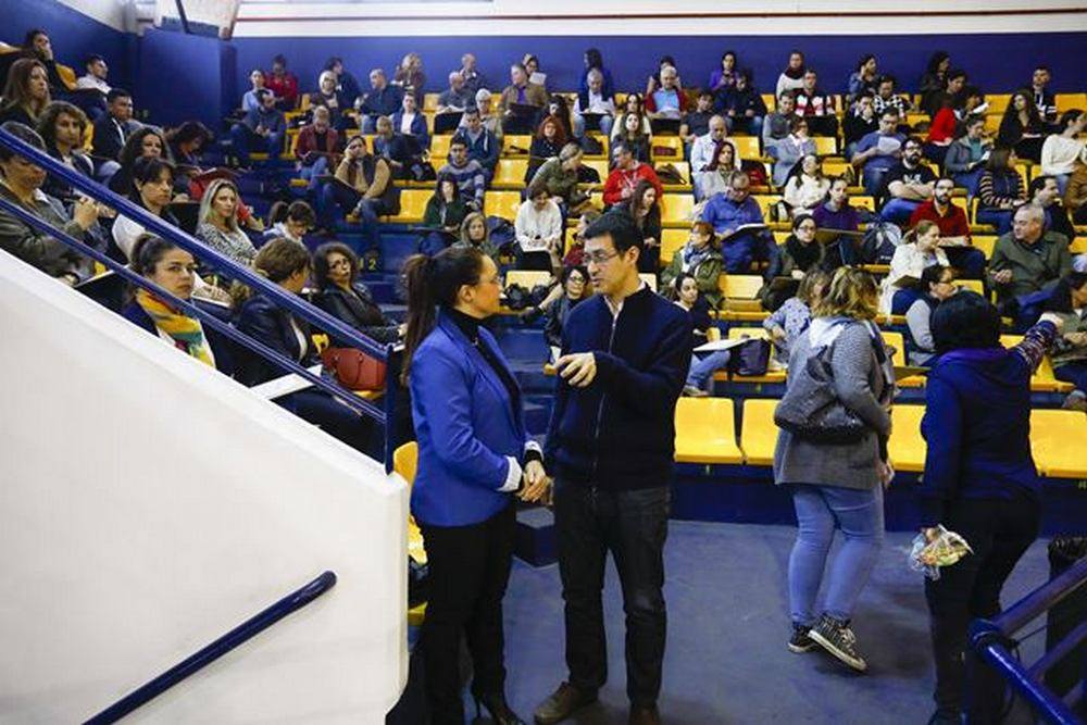 El concejal Mario Regidor supervisa una oferta de empleo de Sagulpa. 