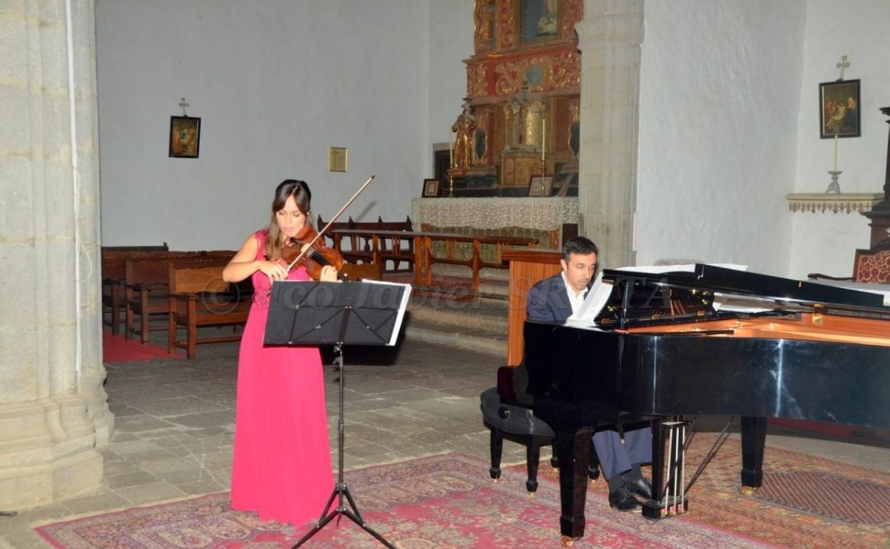 Concierto de música clásica en la iglesia de San Francisco. 