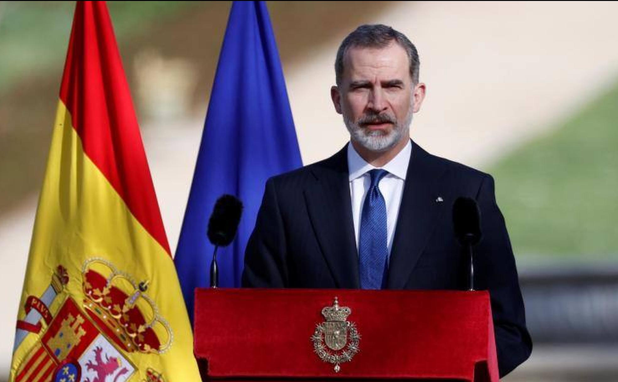 Felipe VI, este jueves, durante el acto de Estado de homenaje a las víctimas del terrorismo en los jardines del Palacio Real de Madrid.