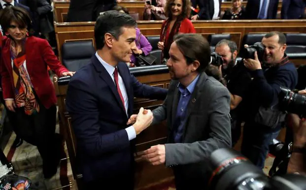 Iglesias revoluciona la legislatura con su salida del Gobierno para ser candidato en Madrid